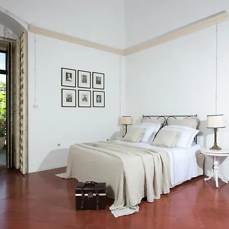 Bed & Breakfast Castello Di 3*