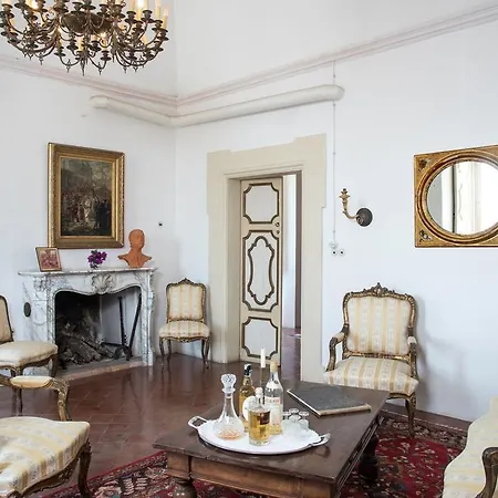 Castello Di Bed & Breakfast