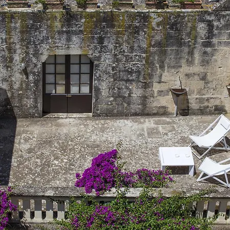Castello Di Bed & Breakfast Casamassella